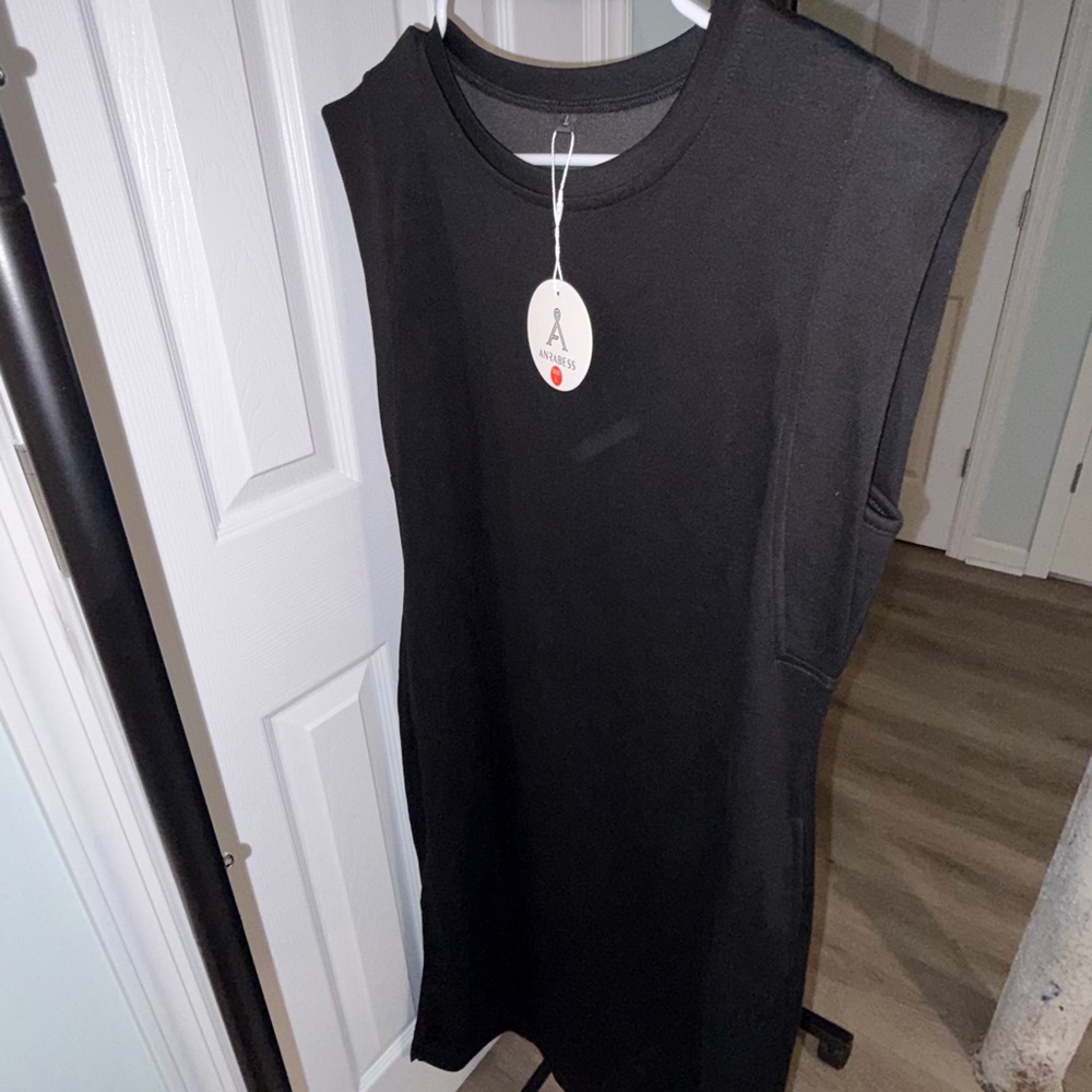 Anabress Black Sleeveless Dress never worn